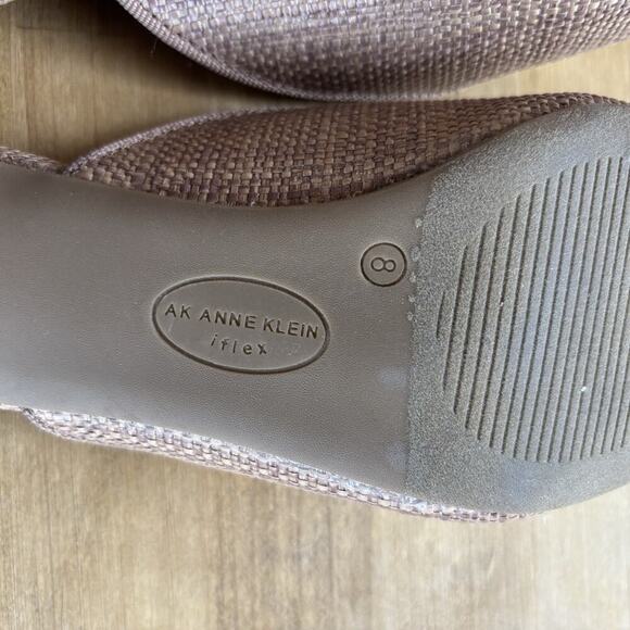 Anne Klein AK iflex Comfort Sparkle Buckle Brown Raffia Kitten Heel Mule Slide - Picture 5 of 9